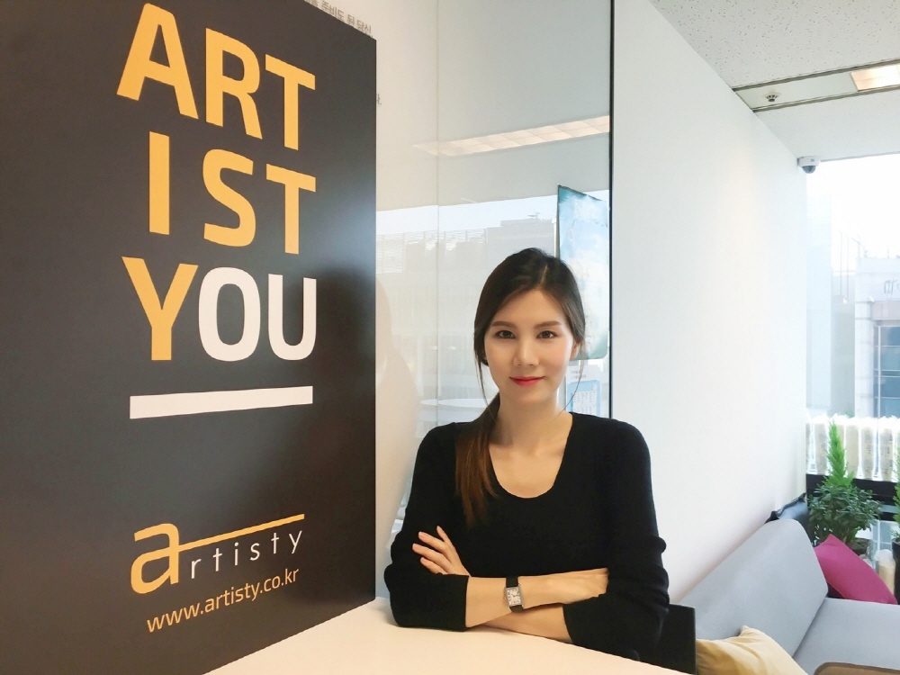 Artisty CEO Julie Chung
