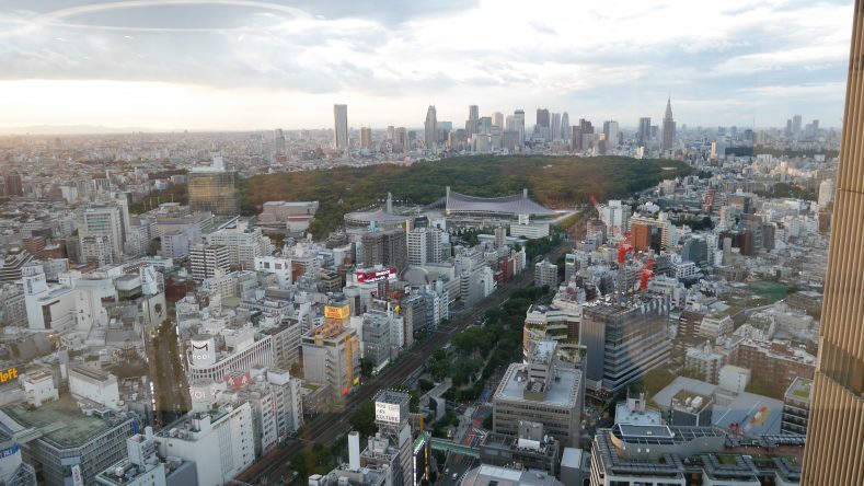 일본 중심지 시부야가 한 눈에 내려다보이는 KDDI 무겐라보 공간