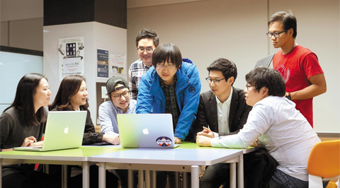 카이스트 석박사가 만든 라이브스트리밍 코딩 교육 플랫폼