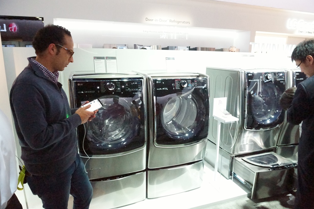 LG전자 대용량 드럼세탁기와 소형 세탁기를 결합한 트윈 세탁기