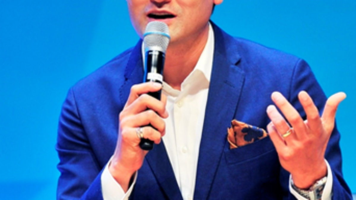 스타트업에 투자하는 테크셀러스터