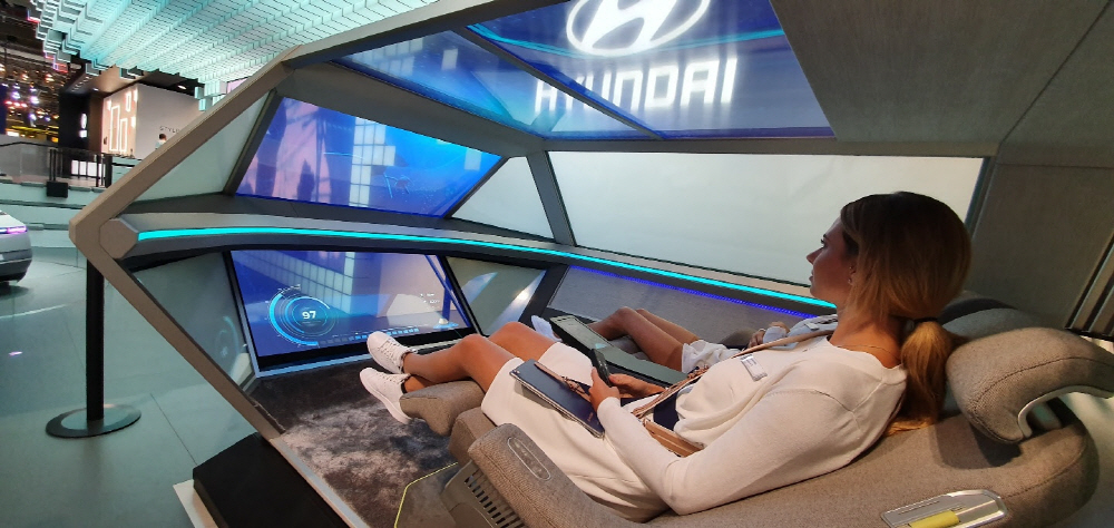 미디어프론트가 선보인 미래 모빌리티 체험물 - 뉴스 썸네일 이미지