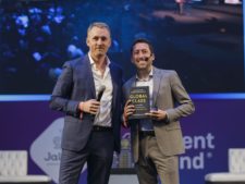 [글로벌 마인드셋 ①] 수백만 고객을 사로잡는 법, 생각부터 다르다