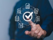 의무보고 가능하게 만드는 ‘스타트업 SaaS 기술’