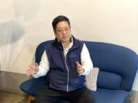 “스타트업은 파도 타는 서퍼처럼, 트렌드 물결 읽어야죠.” AI·헬스케어로 새 시대 맞이하는 스타트업의 '대모' 스파크랩 김호민 대표