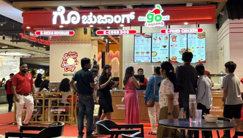 [사진] 고피자가 인도에서 새롭게 선보이는 한식 브랜드 ‘고추장’ 매장이 현지 고객으로 북적이고 있다