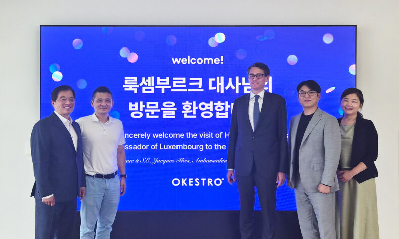 [사진 설명 : 왼쪽부터 오케스트로 김범재 대표, 오케스트로 김민준 이사회 의장, 주한 룩셈부르크 자크 플리스 대사, 오케스트로 김영광 CTO, 룩셈부르크 무역투자청 구선미 수석 무역투자 담당관]