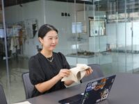 ‘소재 하청기업’ 시대 넘어, ‘브랜딩’으로 세계 가죽 산업의 새로운 패러다임을 꿈꾸다, 마이셀 정지현 그룹장